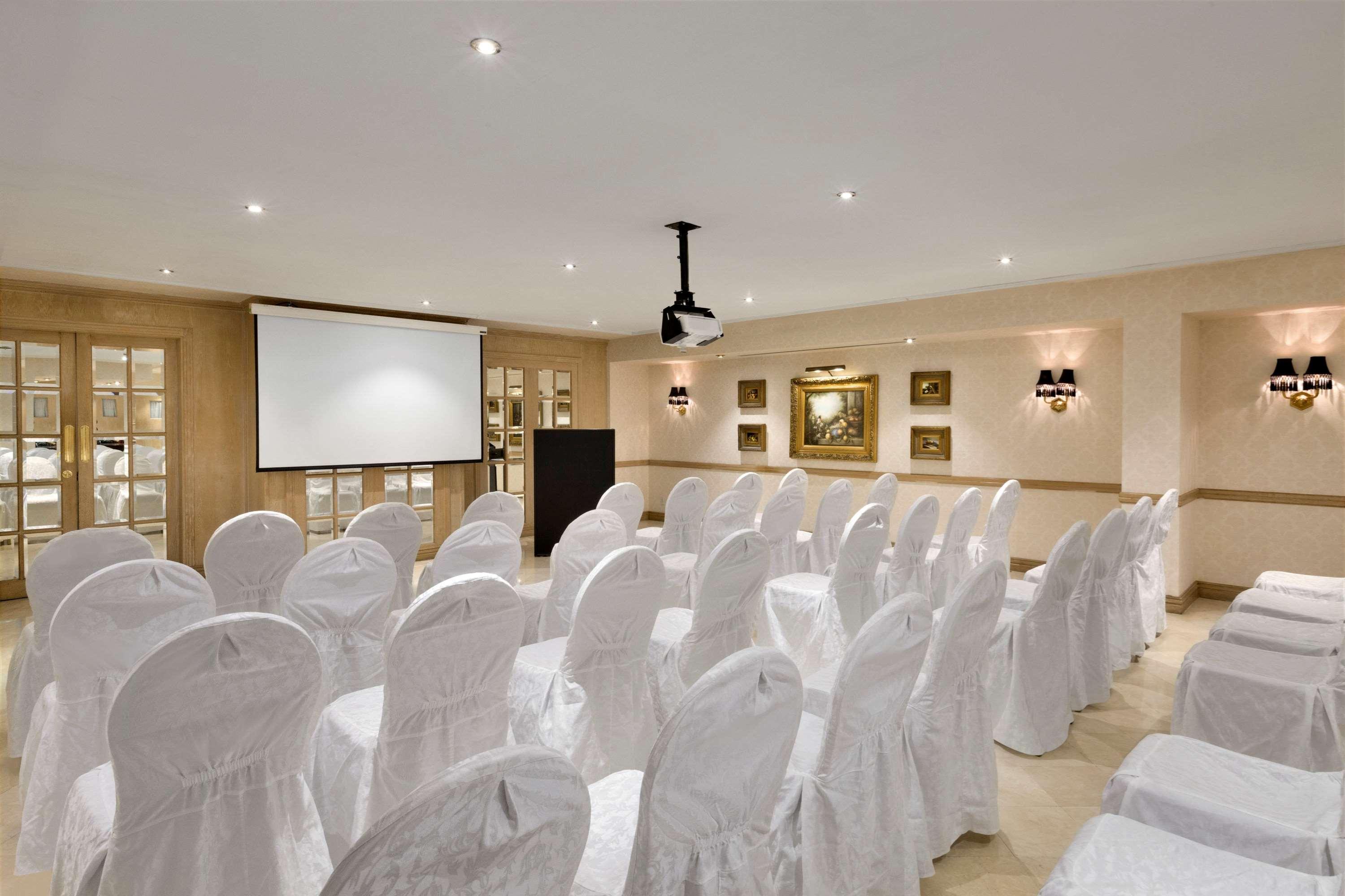 Hawthorn Suites By Wyndham Al-Khobar Eksteriør bilde