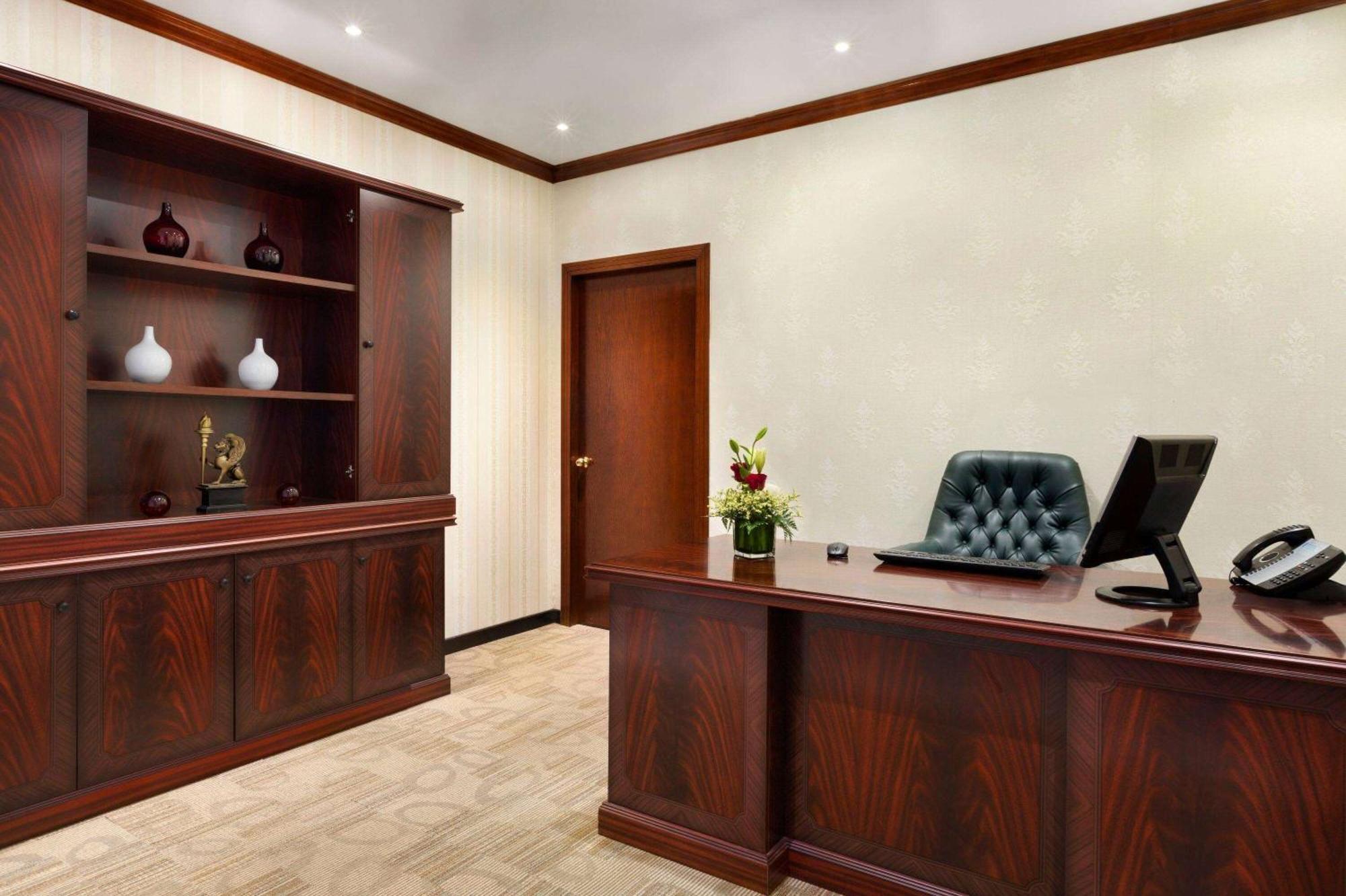 Hawthorn Suites By Wyndham Al-Khobar Eksteriør bilde